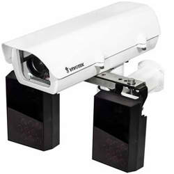IP816A-LPC (40mm) with Enclosure and IR Illuminator for License Plate Capture Solution