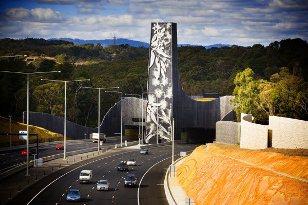 Expressway and tunnel