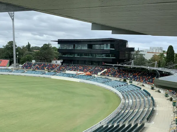 Manuka-Oval-Media-and-Function-Centre